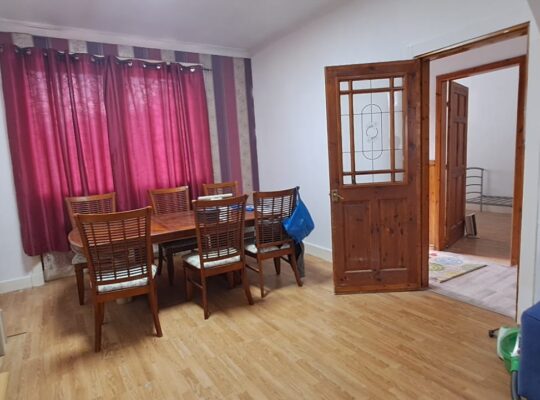 Paisley 可售可租可商住物業